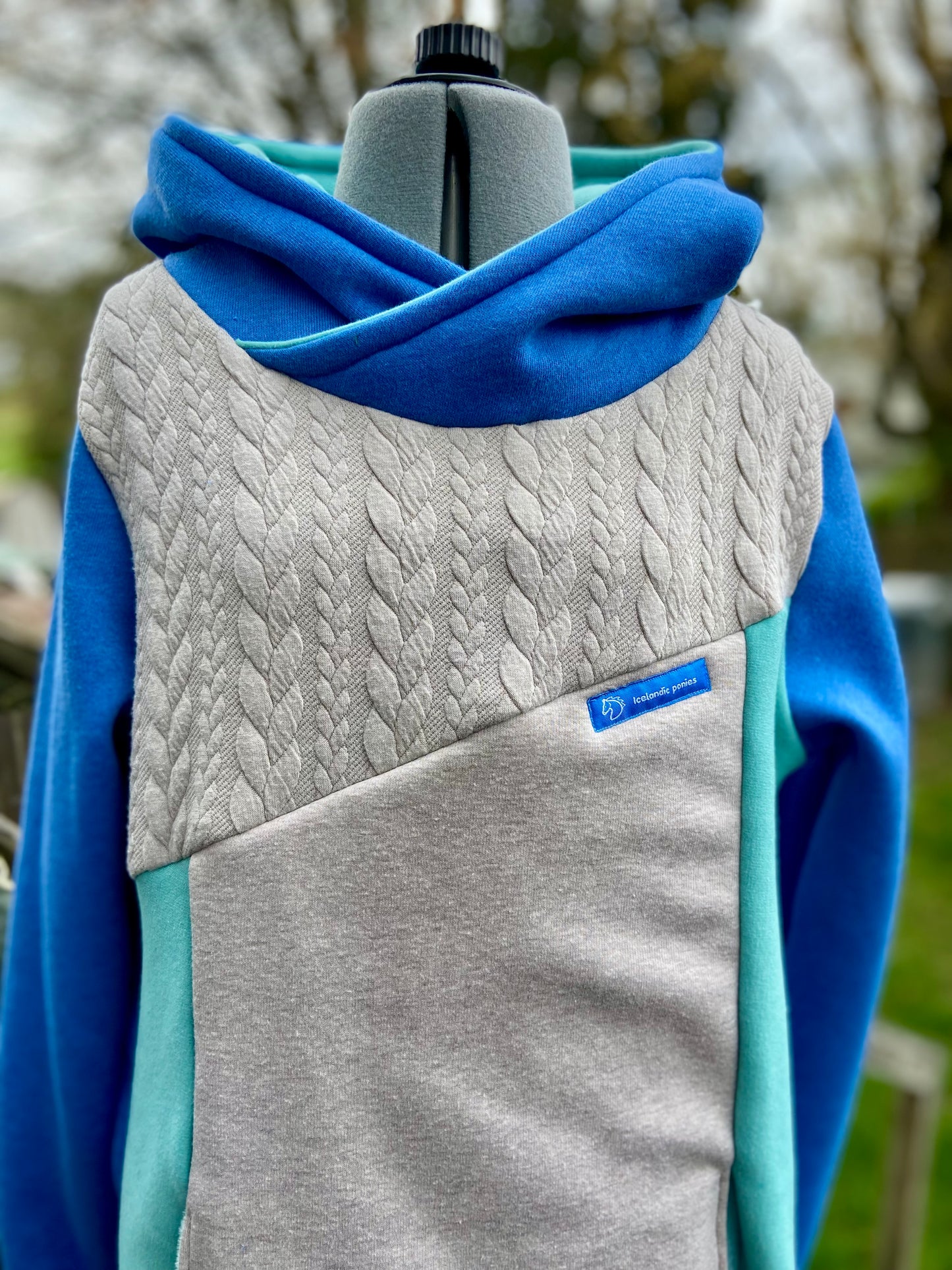 Cornflower Blue Medium Hoodie Women’s Medium