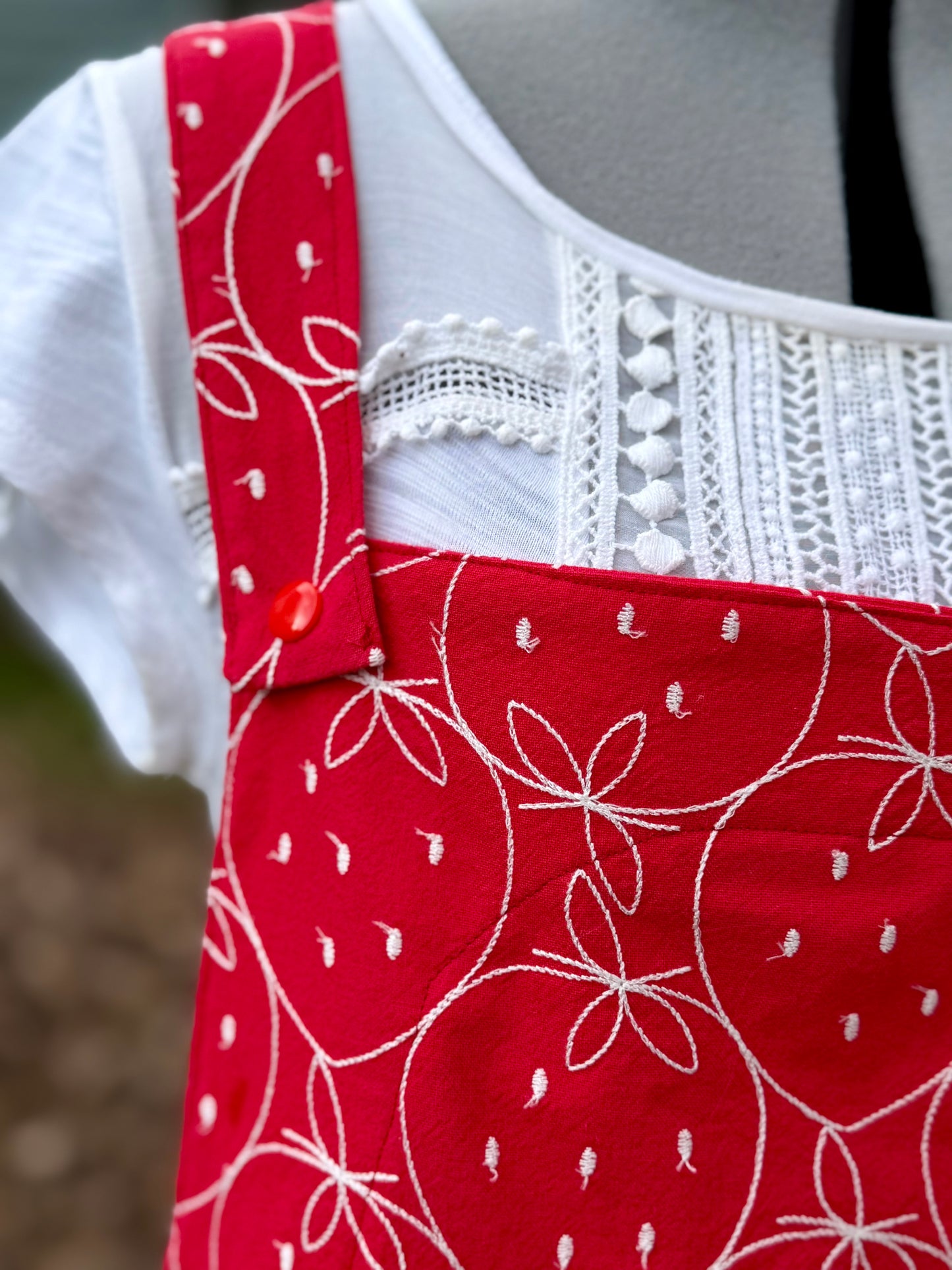 Women’s Jumper Japanese Embroidered Strawberry Jumper Size Medium